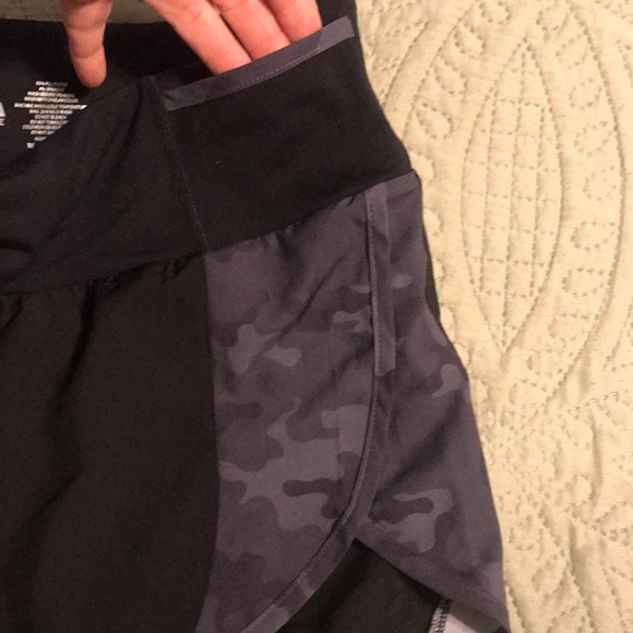 ZYIA 5-Star Camo Shorts - Picture 11 of 11